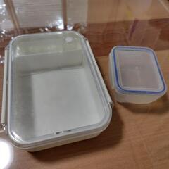 お弁当箱、タッパー