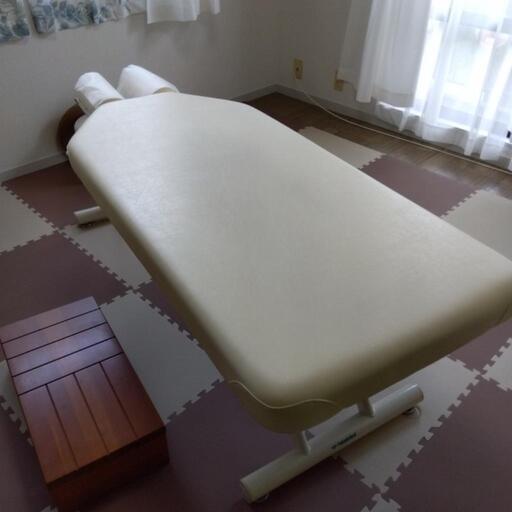 高田ベッド製マッサージベッド (K.M) 東京の家庭用品《その他