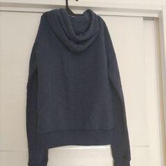 HOLLISTER　パーカーの画像