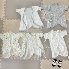 【ベビー50-60サイズ】 肌着11着＋新品靴下の画像