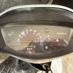 ★支払総額3.3万円★激安車、バイクショップ！！野田納車可能です！キムコ スーナー50ss シルバー 激安原付！ 2ストのためオイル注ぎ足すだけ！ バッテリー新品！ サイスタ付き！ 車格大きい50cc！の画像