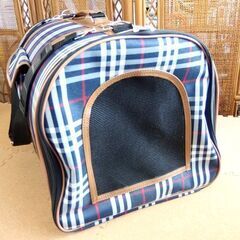 ペットキャリーバッグ ネイビー チェック柄 幅48cm 高さ30cm  小型犬・猫用 ショルダーストラップ付 ☆ 札幌市北区屯田 の画像