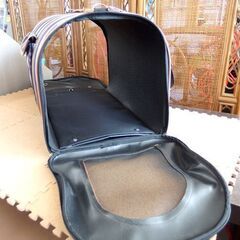 ペットキャリーバッグ ネイビー チェック柄 幅48cm 高さ30cm  小型犬・猫用 ショルダーストラップ付 ☆ 札幌市北区屯田 の画像