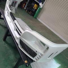 ランクル200中期フロントハーフスポイラーの画像