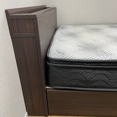 ベッド(セミダブル)/マットレスの画像