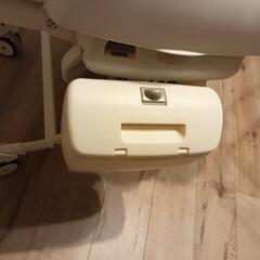 電動ハイローチェアの画像