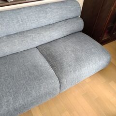 布製　ソファー　まだ綺麗です。6月8日か９日に取りにきてくれる方の画像
