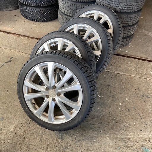 215/45R17  スタッドレスタイヤ　ブリヂストン