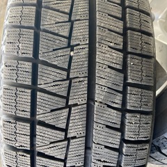 215/45R17  スタッドレスタイヤ　ブリヂストンの画像