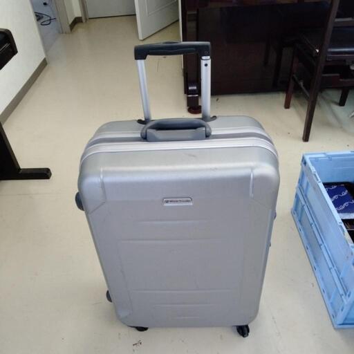 ACE World Traveler スーツケース グレー 鍵付 高さ68cm 幅44cm ACE World Traveler スーツケース グレー 鍵付 高さ68cm 幅44cm