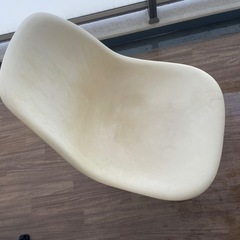 イームズリプロダクトチェアの画像