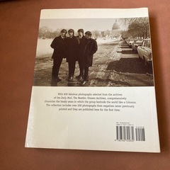 ビートルズ　　unsednarchives  英語が書いた写真入り本　中古値下げの画像