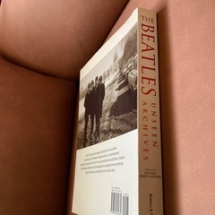 ビートルズ　　unsednarchives  英語が書いた写真入り本　中古値下げの画像