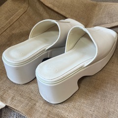 GRLサンダルの画像