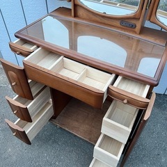 ■匠大塚 大塚家具 3面ドレッサー 鏡台 三面鏡■OTSUKA 3面鏡 椅子 イス チェア■ヨーロッパ 西洋アンティーク調 無垢■サイズ：(約)幅77 奥行43 高さ160 cmの画像