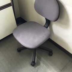 無料【中古】デスクチェア（計8台/キャスター付き）お譲りします！の画像