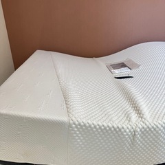 テンピュール　ダブルベッド
　の画像