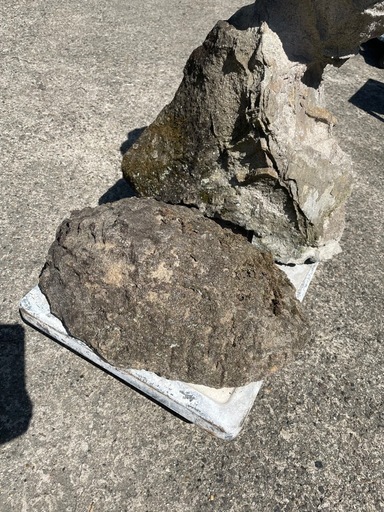 ⑥　灯篭　石　燈篭　灯籠　高さ約83cm