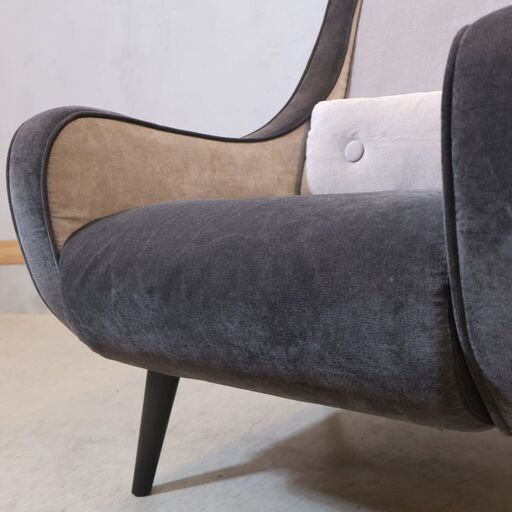 Francfranc(フランフラン)のピルティ 1人掛けソファです。曲線的な