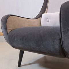 Francfranc(フランフラン)のピルティ 1人掛けソファです。曲線的な愛らしいフォルムが魅力のシングルソファ。カジュアルな雰囲気は1人暮らしにもおススメの1Pソファー♪の画像