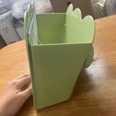 大きな牧草入れ　の画像