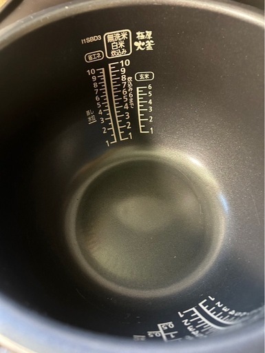アイリスオーヤマ　炊飯器　10号炊き