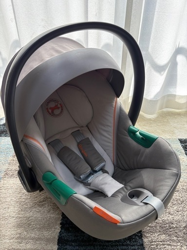 美品✨　cybex AtonS2 i-SIZE カーシートアダプター付き