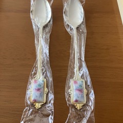 ステンレス飾りスプーン2本セットの画像