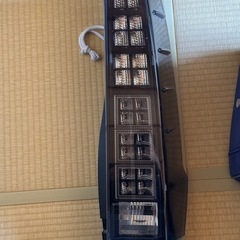 　ヴォクシー DBA-ZRR80W 右テールランプ 