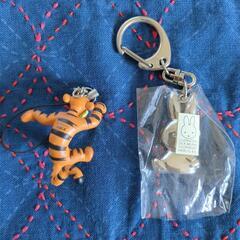 ミッフィーのキーホルダーとディガーのストラップの画像