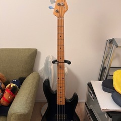 G&L L-2000