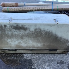 道具箱　ファイバー制　トラック　荷物入れ