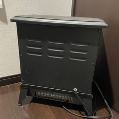 暖炉型ファンヒーターの画像