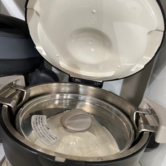 【ジモティー割】THERMOS 圧力鍋（ID872）の画像