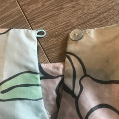 サテン生地風　おしゃれワンピ　ビーズの刺繍がかわいいですの画像