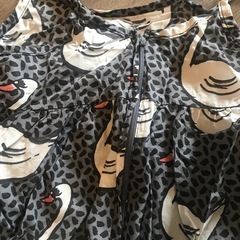 白鳥柄　キャミワンピ　トップスの画像
