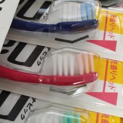 歯ブラシ(ライオンnavic)かたさふつう　１本ずつバラ売りの画像
