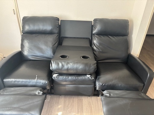 リクライニングドリンクホルダー付き3人がけソファ