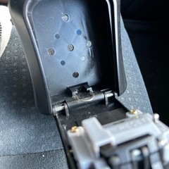 認証つき南京錠（ドア掛け）の画像