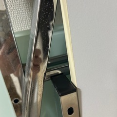 L字型ガラステーブルの画像
