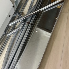 L字型ガラステーブルの画像