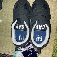 新品　GAPシューズ