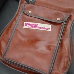 ギターケース ソフトケース いい味出てます 全長100cmくらい ブラウン イングヴェイのステッカー貼ってます エレキギターケース 札幌市 清田区 平岡の画像