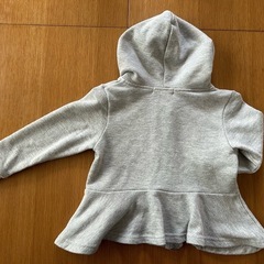 キッズ服 110 フードパーカーの画像