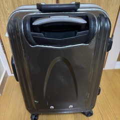 【お譲り先決定】キャリーケースの画像