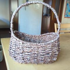 カゴタイプの花器