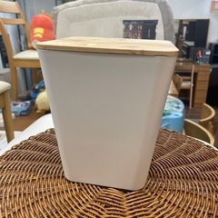 管理番号1244 ゴミ箱　ミニ