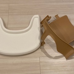 STOKKE トリップトラップベビーセット(ナチュラル)とトレイ...