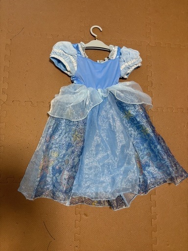 ディズニーストアのシンデレラのドレス100cmサイズ