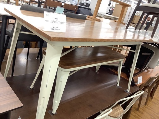 90分の無料軽トラック貸出サービス！LOWYA/ロウヤ ベンチダイニング4点セット